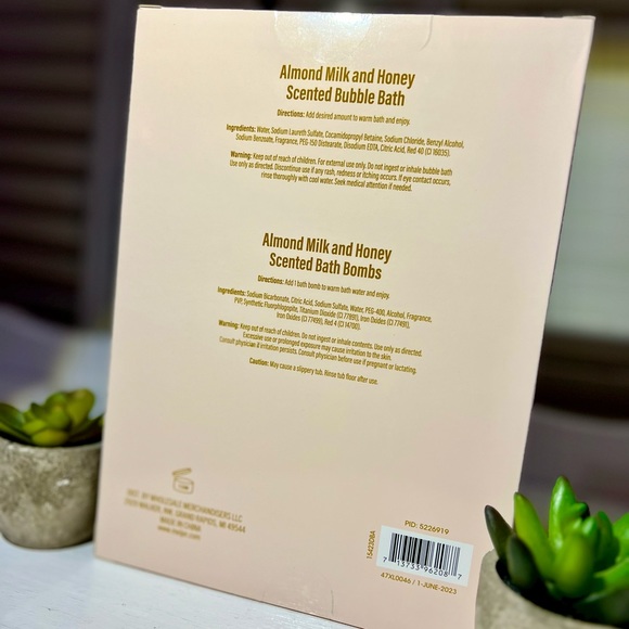 VALENTINE'S DAY GIFT SET ($200 Value) - Picture 5 of 9